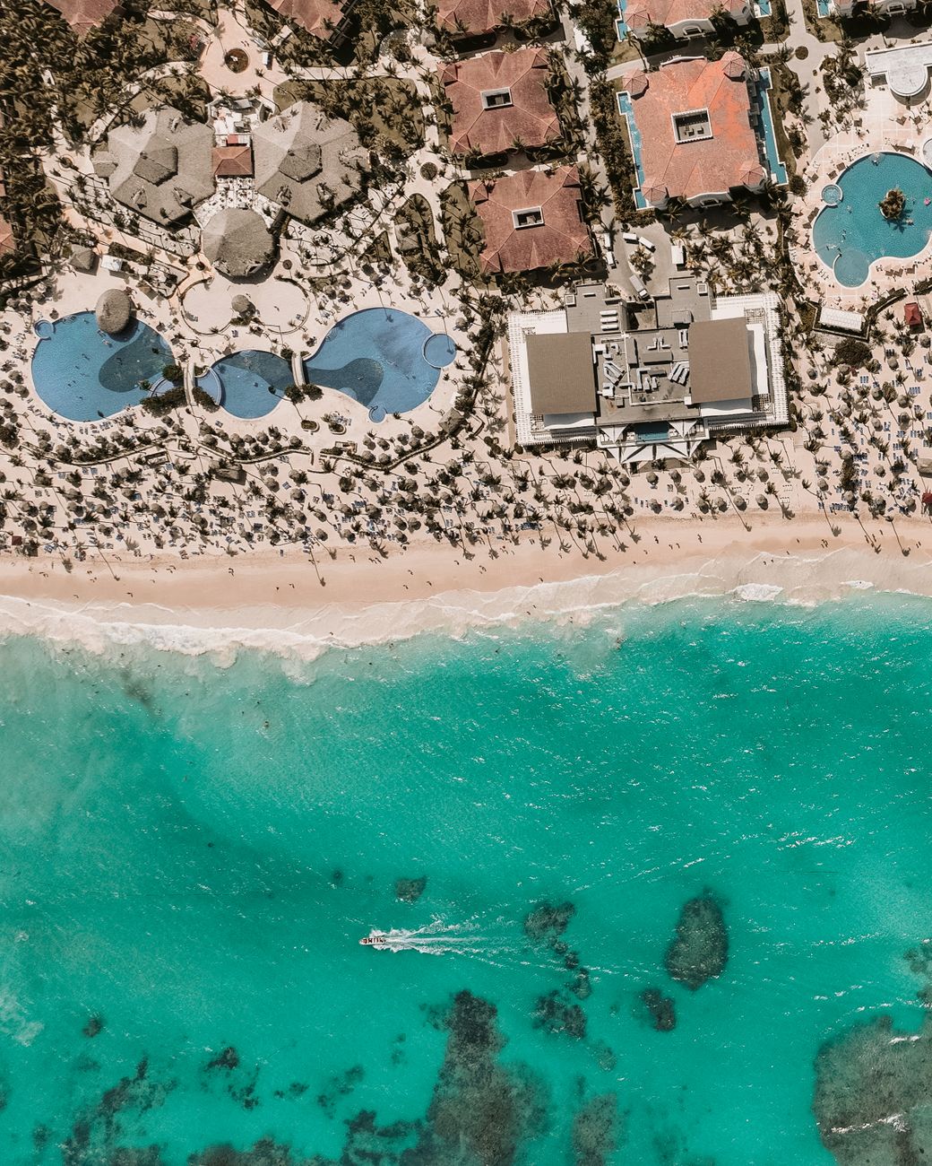 Praias tropicais paradisíacas no Nordeste